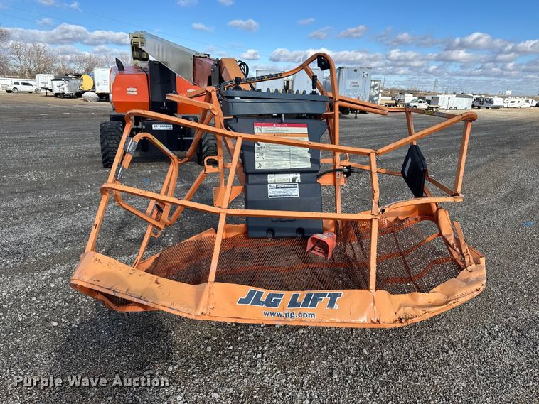 image for item YA2226 2013 JLG 800AJ boom lift