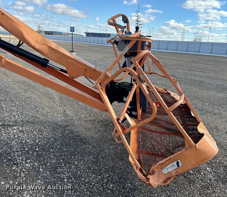 image for item YA2226 2013 JLG 800AJ boom lift