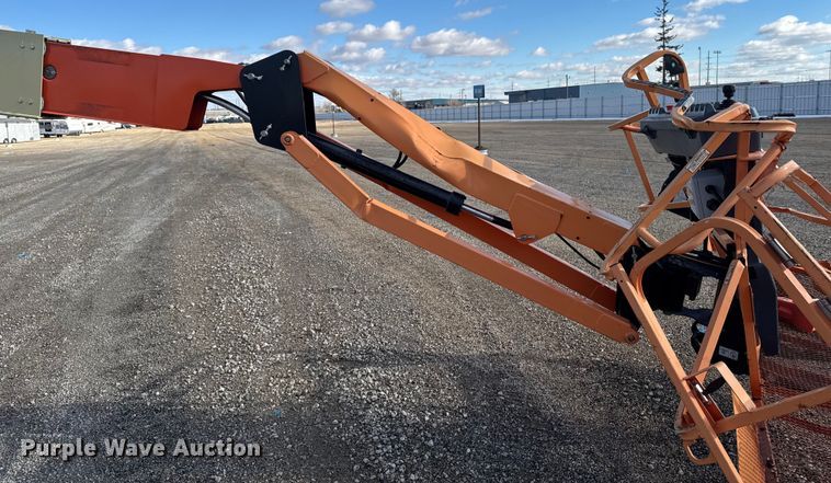 image for item YA2226 2013 JLG 800AJ boom lift