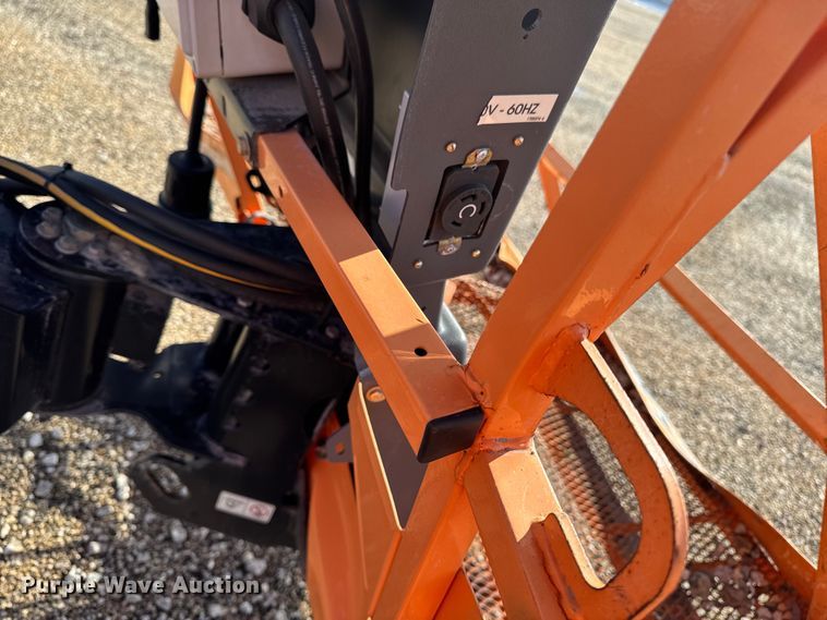 image for item YA2226 2013 JLG 800AJ boom lift