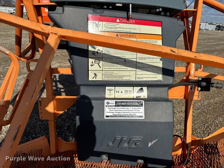 image for item YA2226 2013 JLG 800AJ boom lift