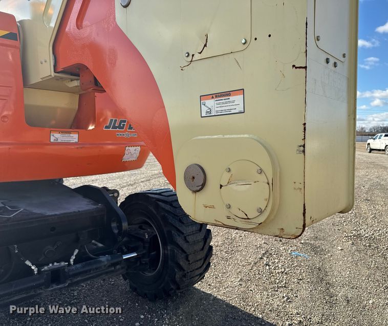 image for item YA2226 2013 JLG 800AJ boom lift