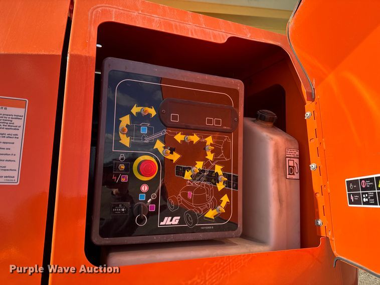 image for item YA2226 2013 JLG 800AJ boom lift