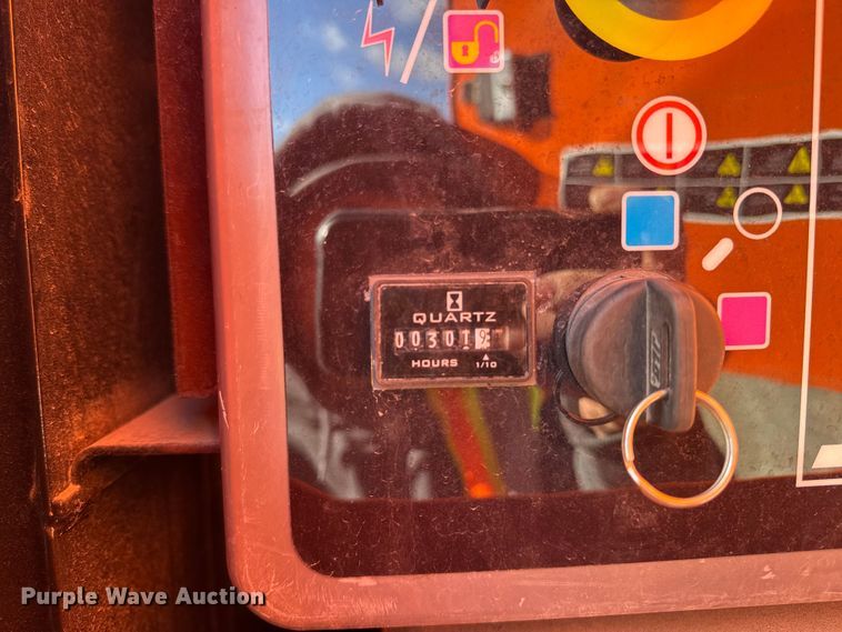 image for item YA2226 2013 JLG 800AJ boom lift