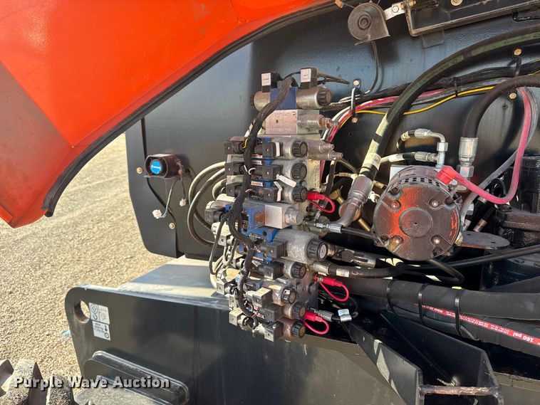 image for item YA2226 2013 JLG 800AJ boom lift