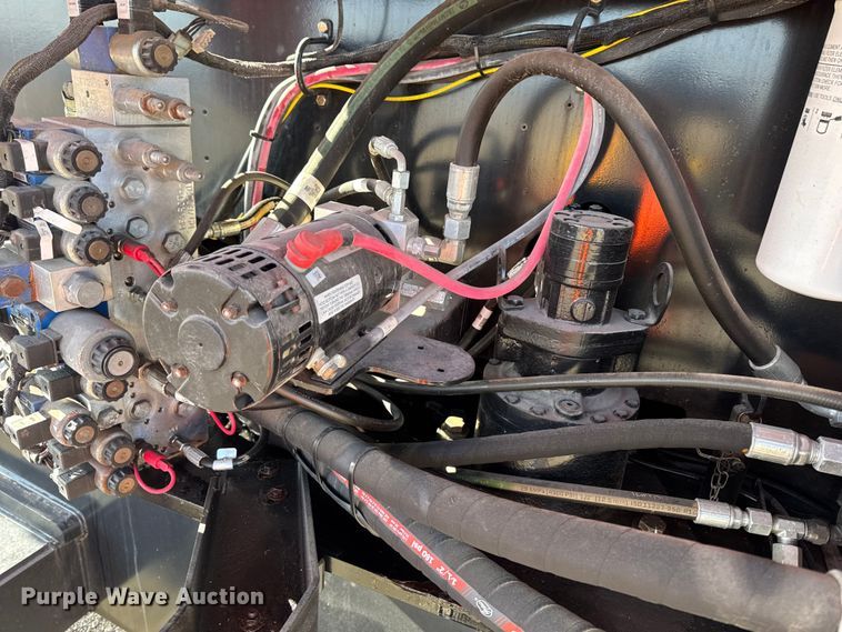 image for item YA2226 2013 JLG 800AJ boom lift