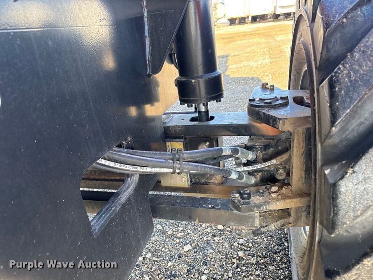 image for item YA2226 2013 JLG 800AJ boom lift