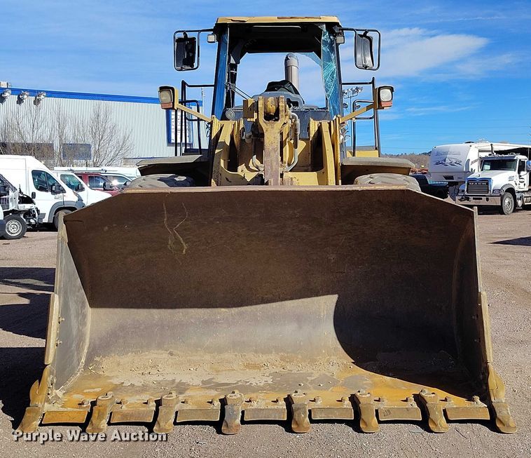 image for item YA2237 2004 Caterpillar 966G Series II wheel loader