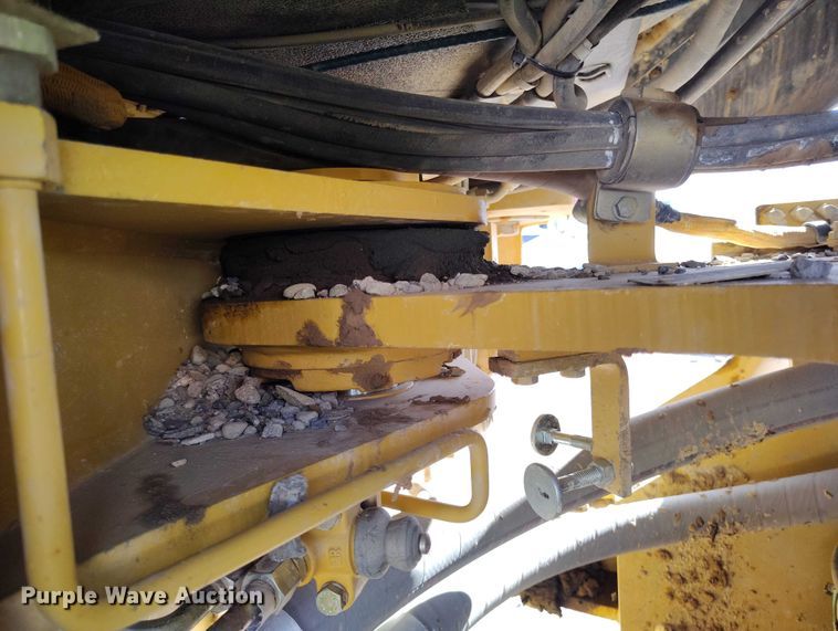 image for item YA2237 2004 Caterpillar 966G Series II wheel loader