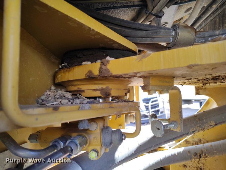 image for item YA2237 2004 Caterpillar 966G Series II wheel loader