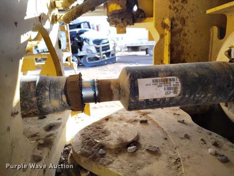 image for item YA2237 2004 Caterpillar 966G Series II wheel loader