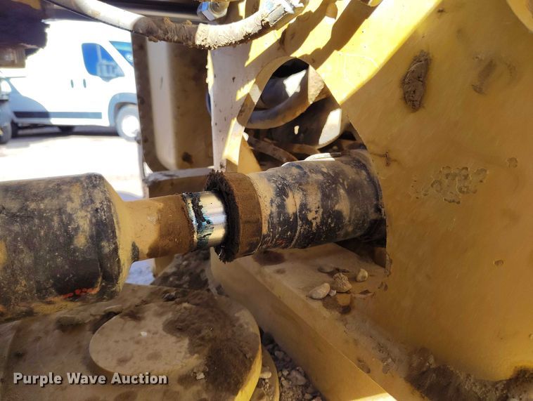 image for item YA2237 2004 Caterpillar 966G Series II wheel loader