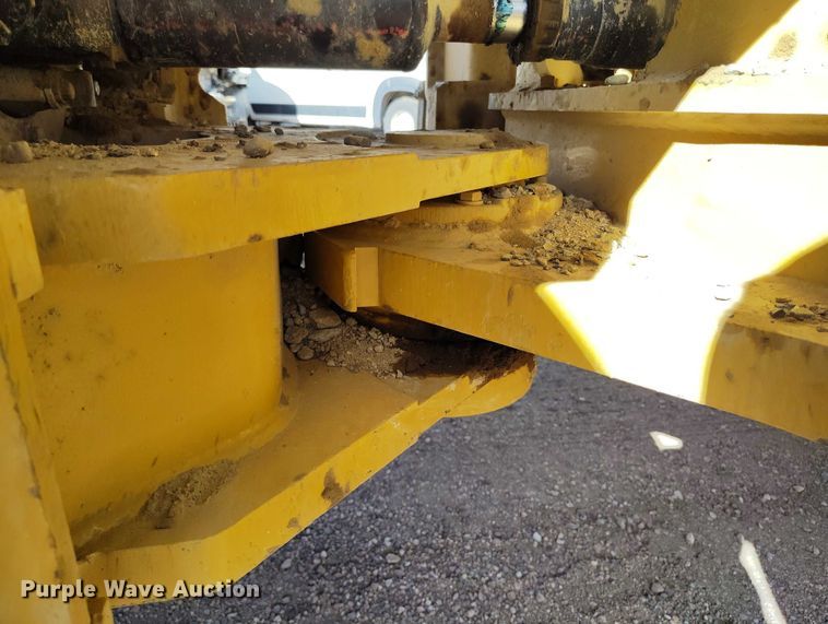 image for item YA2237 2004 Caterpillar 966G Series II wheel loader