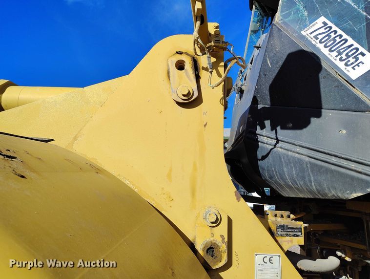 image for item YA2237 2004 Caterpillar 966G Series II wheel loader