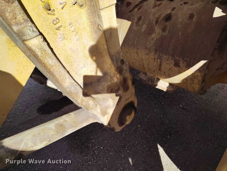 image for item YA2237 2004 Caterpillar 966G Series II wheel loader