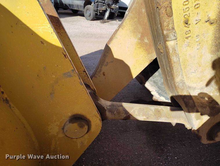 image for item YA2237 2004 Caterpillar 966G Series II wheel loader