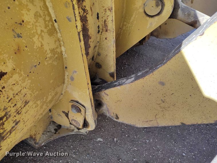 image for item YA2237 2004 Caterpillar 966G Series II wheel loader