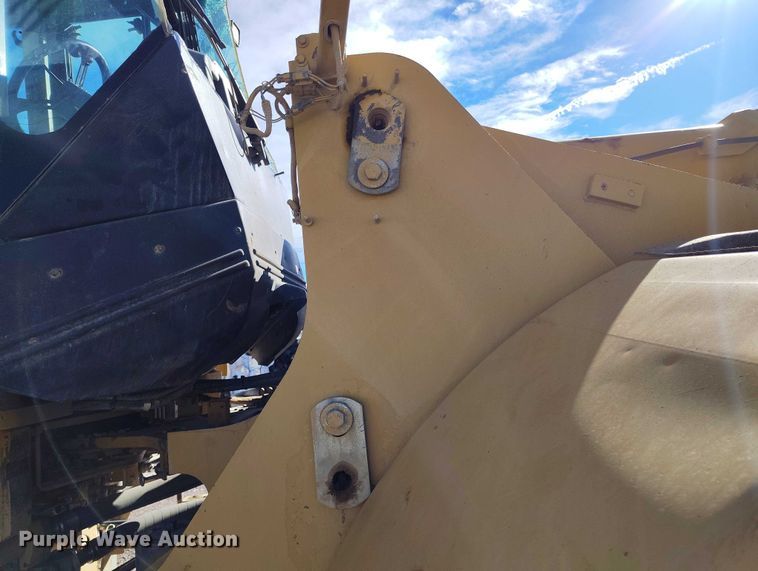 image for item YA2237 2004 Caterpillar 966G Series II wheel loader