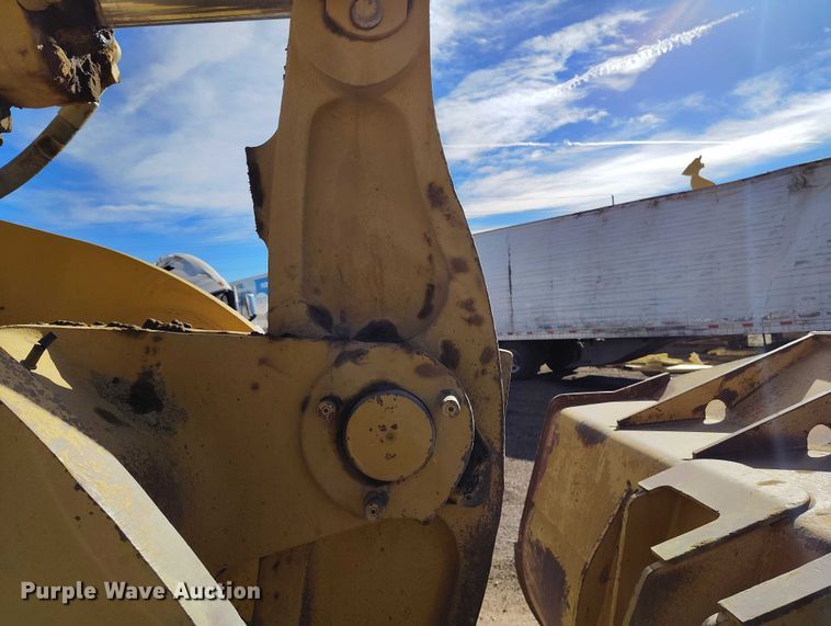 image for item YA2237 2004 Caterpillar 966G Series II wheel loader