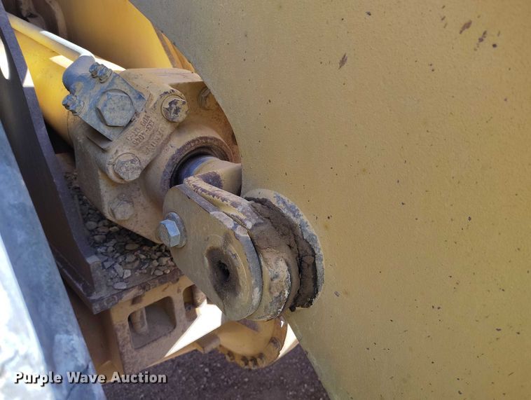 image for item YA2237 2004 Caterpillar 966G Series II wheel loader