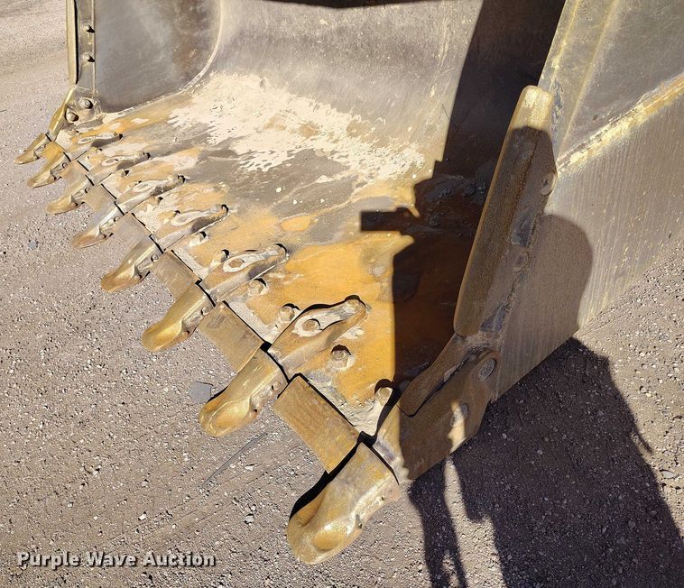 image for item YA2237 2004 Caterpillar 966G Series II wheel loader