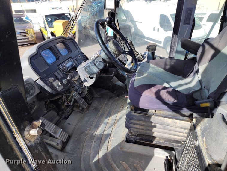 image for item YA2237 2004 Caterpillar 966G Series II wheel loader