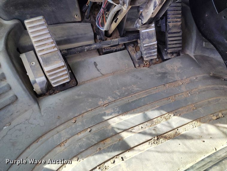 image for item YA2237 2004 Caterpillar 966G Series II wheel loader