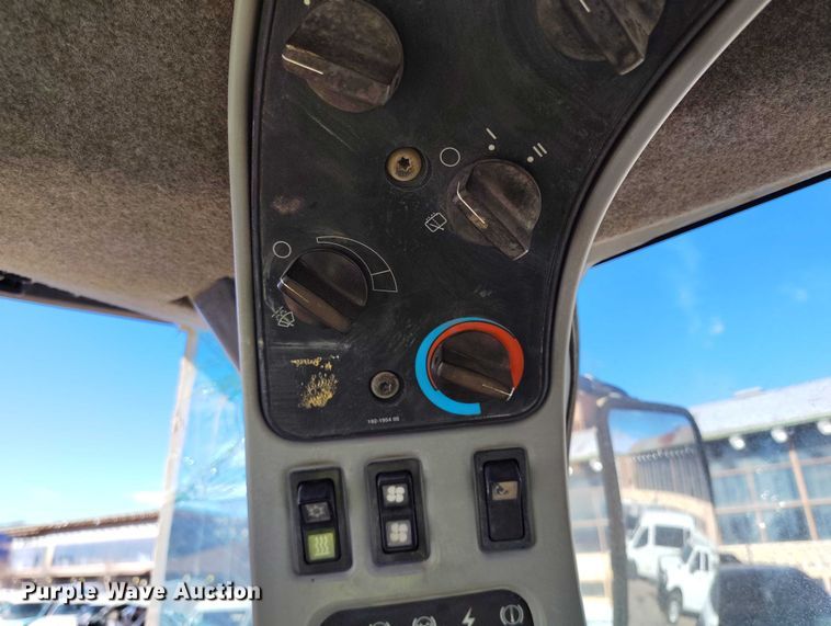 image for item YA2237 2004 Caterpillar 966G Series II wheel loader