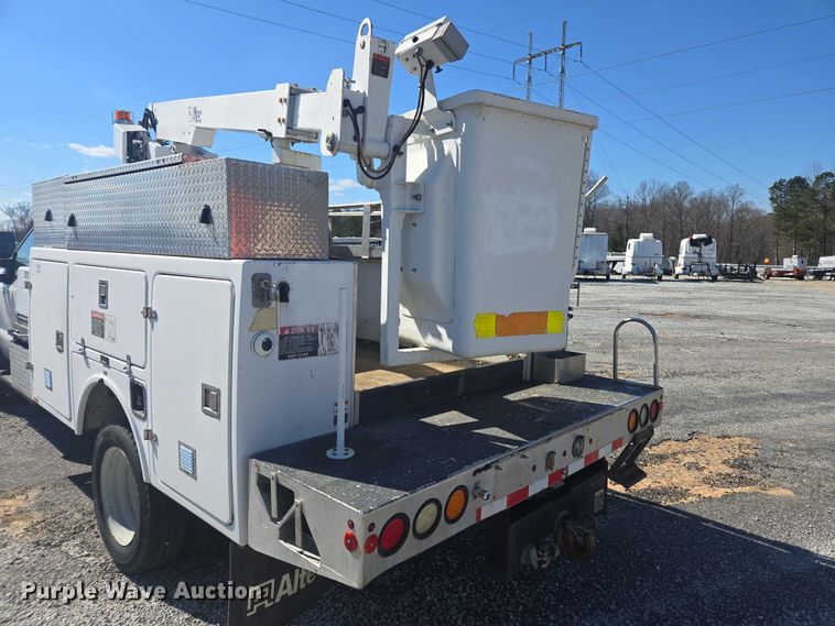 image for item YA2474 2015 Ford F450 Super Duty bucket truck