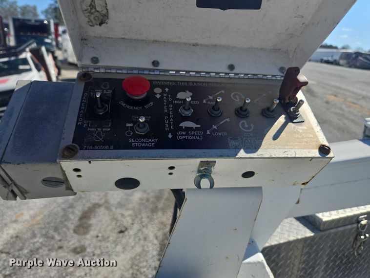 image for item YA2474 2015 Ford F450 Super Duty bucket truck