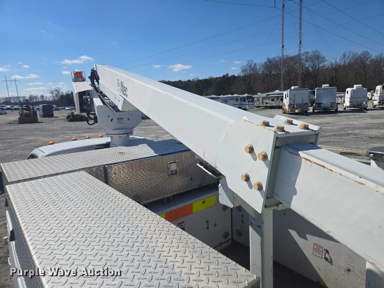 image for item YA2474 2015 Ford F450 Super Duty bucket truck