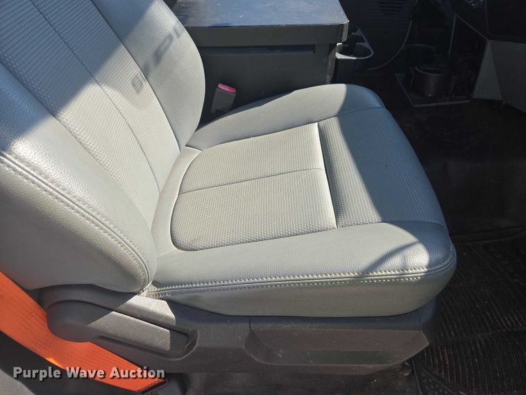 image for item YA2474 2015 Ford F450 Super Duty bucket truck