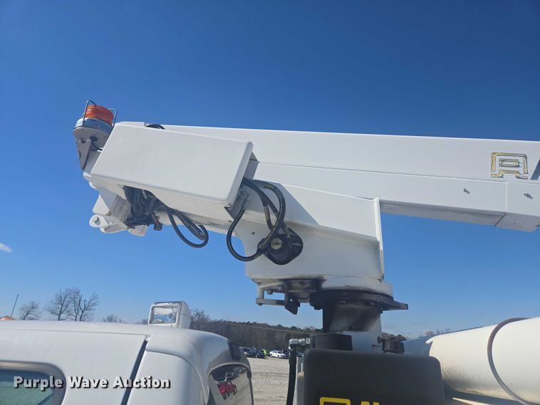 image for item YA2475 2015 Ford F450 Super Duty bucket truck