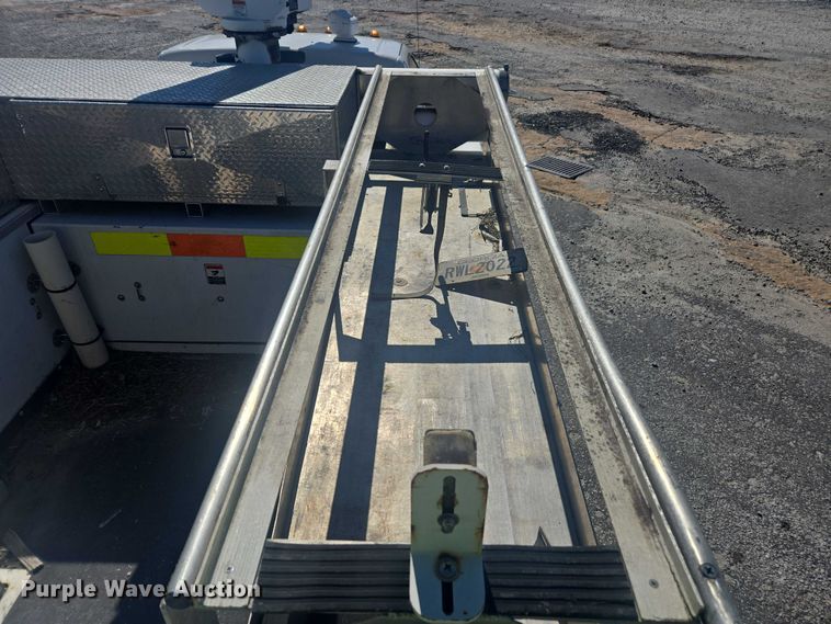 image for item YA2475 2015 Ford F450 Super Duty bucket truck