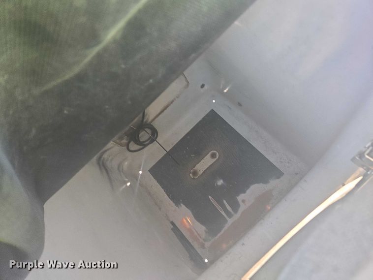 image for item YA2475 2015 Ford F450 Super Duty bucket truck