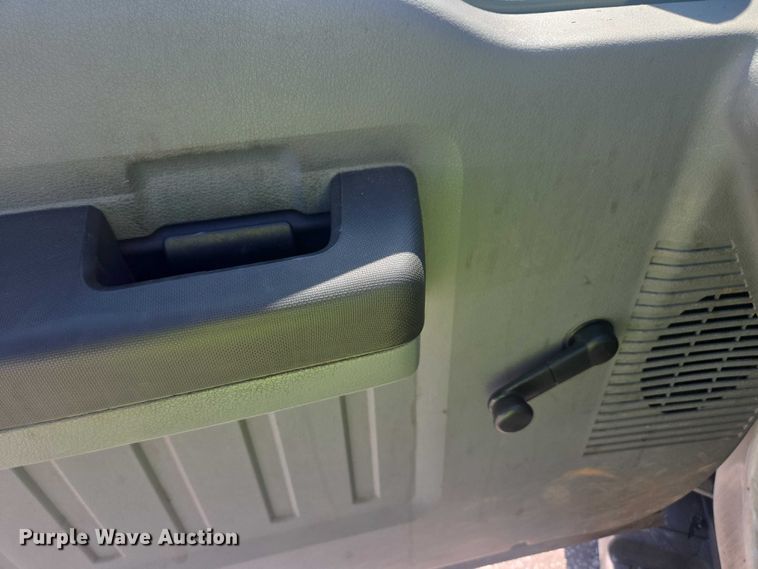 image for item YA2475 2015 Ford F450 Super Duty bucket truck