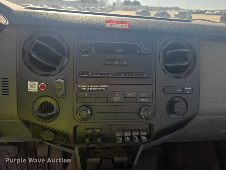 image for item YA2475 2015 Ford F450 Super Duty bucket truck