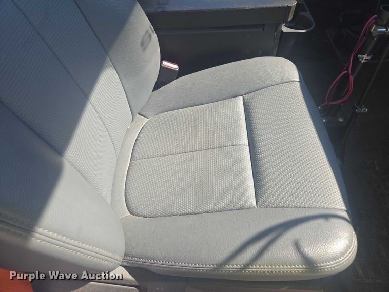 image for item YA2475 2015 Ford F450 Super Duty bucket truck