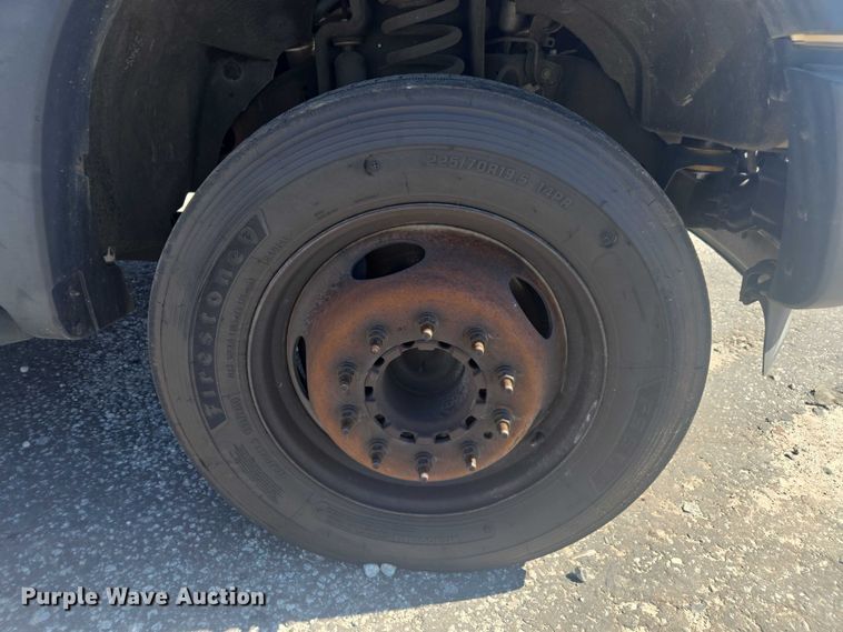 image for item YA2475 2015 Ford F450 Super Duty bucket truck