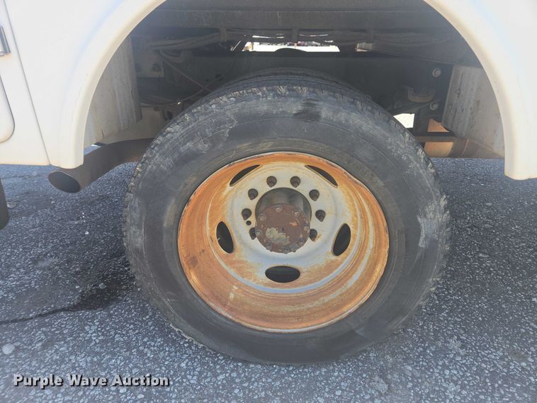 image for item YA2475 2015 Ford F450 Super Duty bucket truck