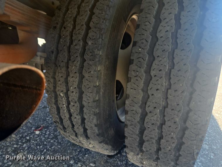 image for item YA2475 2015 Ford F450 Super Duty bucket truck