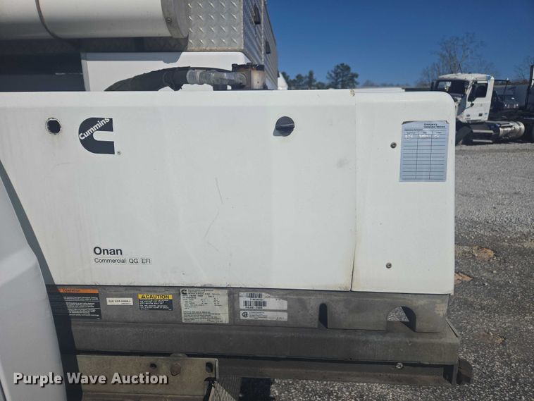 image for item YA2476 2015 Ford F450 Super Duty bucket truck