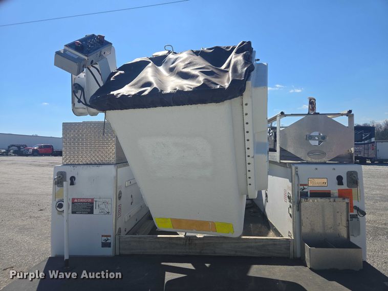 image for item YA2476 2015 Ford F450 Super Duty bucket truck