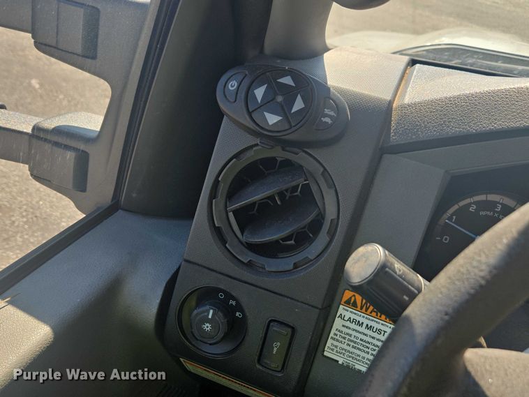 image for item YA2476 2015 Ford F450 Super Duty bucket truck