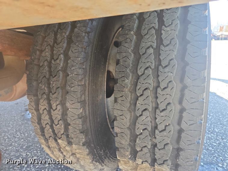 image for item YA2476 2015 Ford F450 Super Duty bucket truck