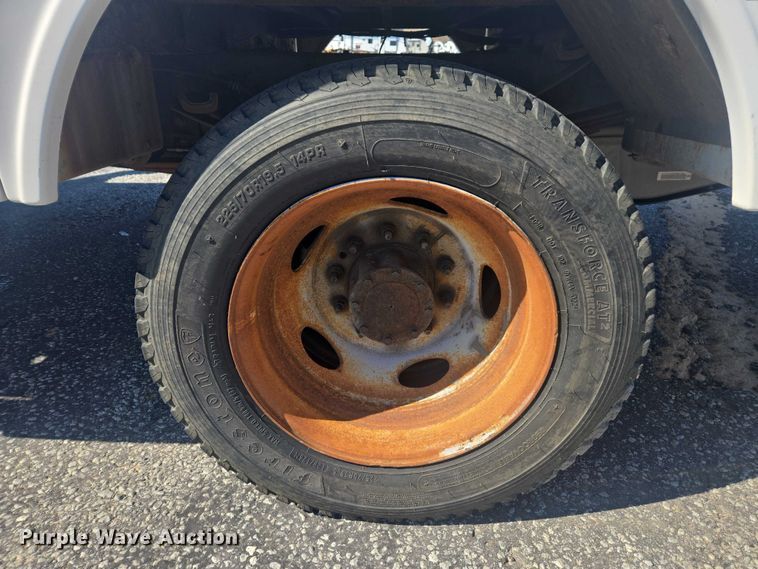 image for item YA2476 2015 Ford F450 Super Duty bucket truck