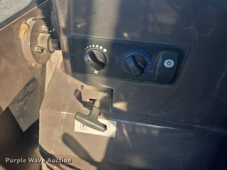 image for item YA2515 2018 Manitou MSI 30T forklift