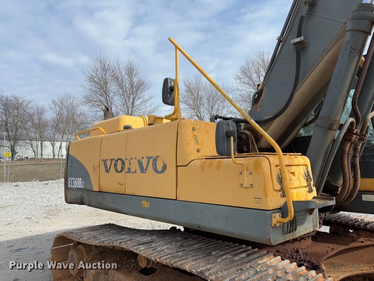 image for item YA2567 2007 Volvo EC360B LC excavator