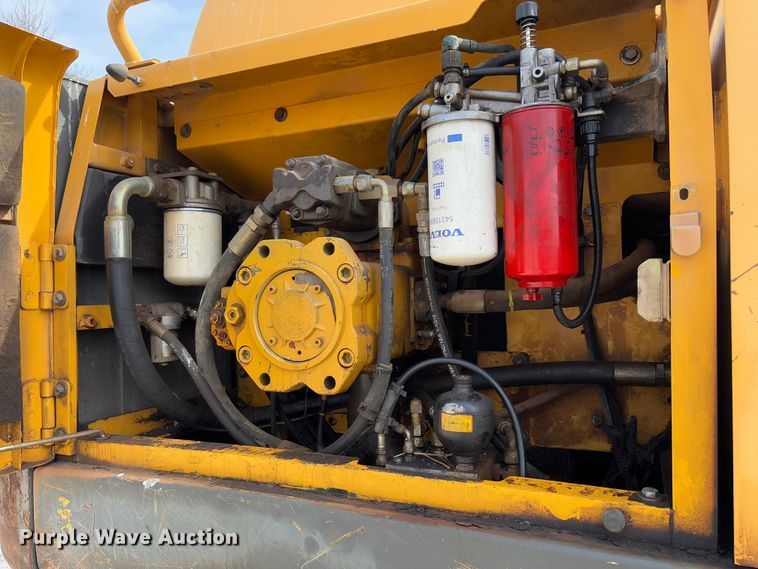 image for item YA2567 2007 Volvo EC360B LC excavator