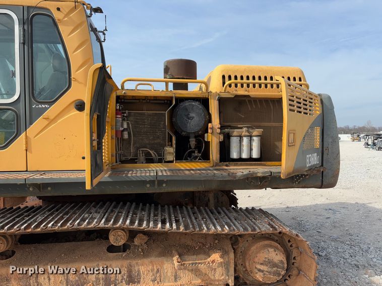 image for item YA2567 2007 Volvo EC360B LC excavator